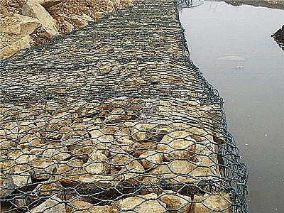 格賓網:應用寧波化工區灣塘片生態(tài)河道工程三期